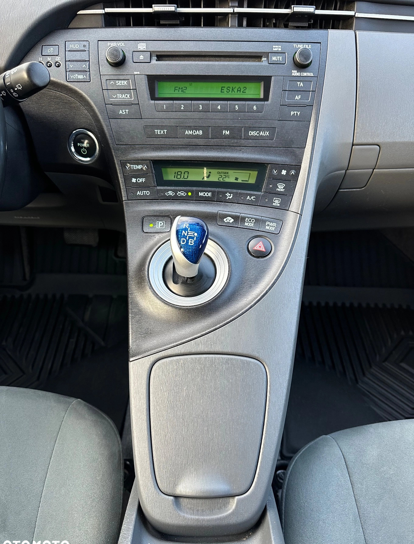 Toyota Prius cena 40900 przebieg: 185000, rok produkcji 2011 z Twardogóra małe 781
